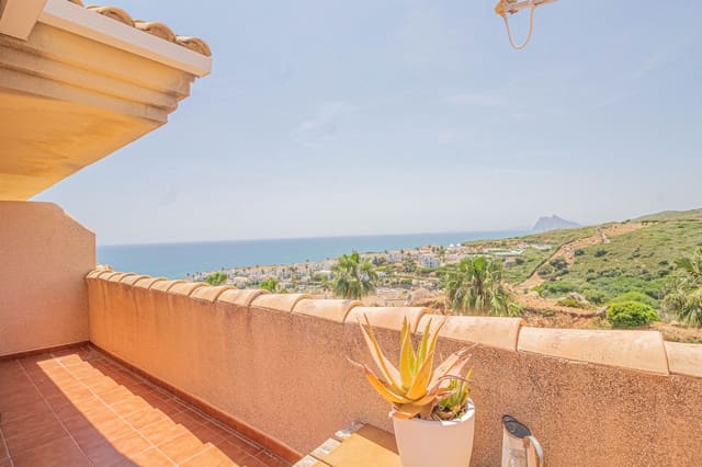 4 soveværelse Byhus til leje i La Alcaidesa med swimmingpool garage - € 2.950 (Ref: 9165313)