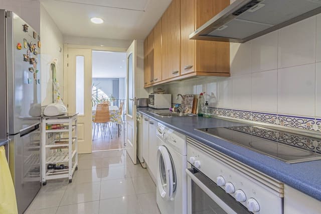 4 soveværelse Byhus til leje i La Alcaidesa med swimmingpool garage - € 2.950 (Ref: 9165313)