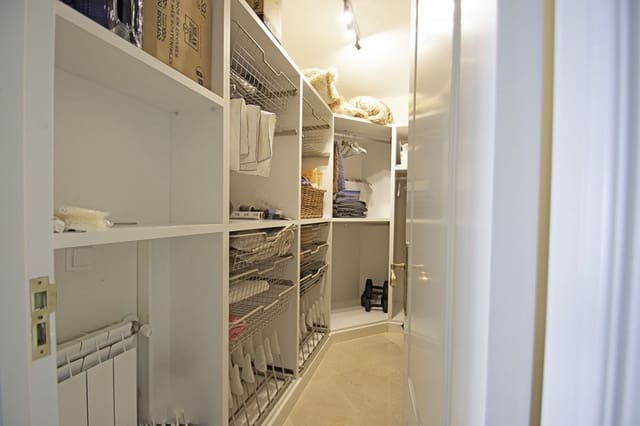 3 chambre Appartement à vendre à La Alcaidesa avec piscine garage - 825 000 € (Ref: 9263795)