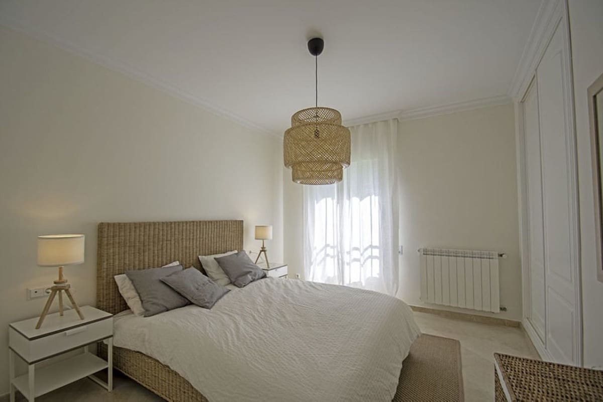 3 chambre Appartement à vendre à La Alcaidesa avec piscine garage - 825 000 € (Ref: 9263795)