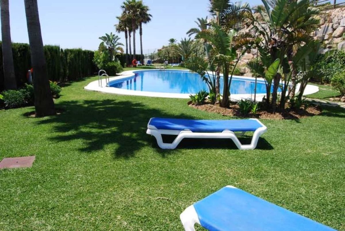 3 sypialnia Apartament przy plaży na sprzedaż w La Alcaidesa z basenem garażem - 825 000 € (Ref: 9263795)