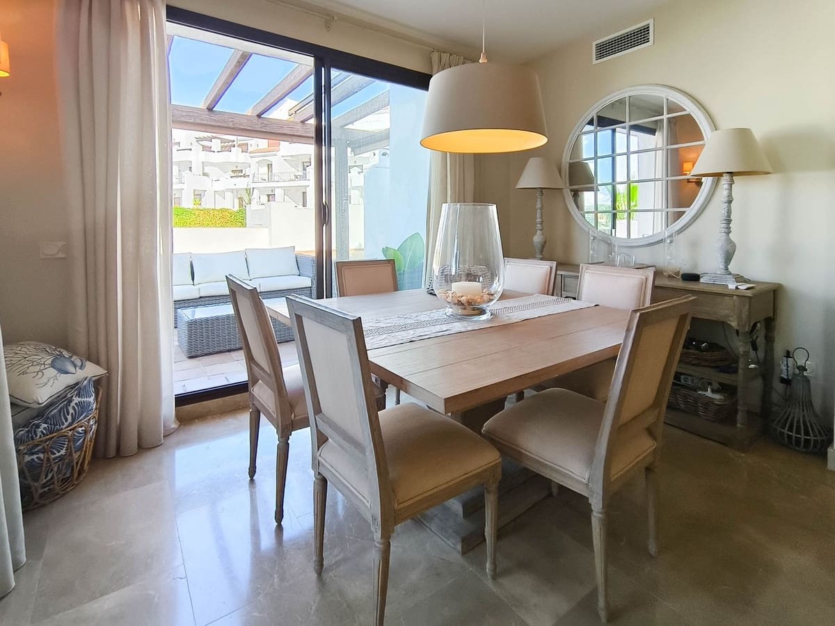 2 sypialnia Penthouse na sprzedaż w La Alcaidesa z basenem garażem - 450 000 € (Ref: 9271393)