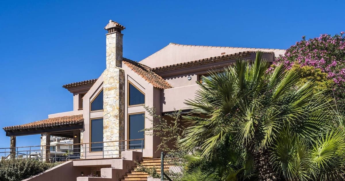 Chalet de 4 habitaciones en La Alcaidesa en venta con piscina garaje - 1.995.000 € (Ref: 9345315)