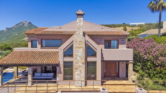 4 slaapkamer Villa te koop in La Alcaidesa met zwembad garage - € 1.995.000 (Ref: 9345315)