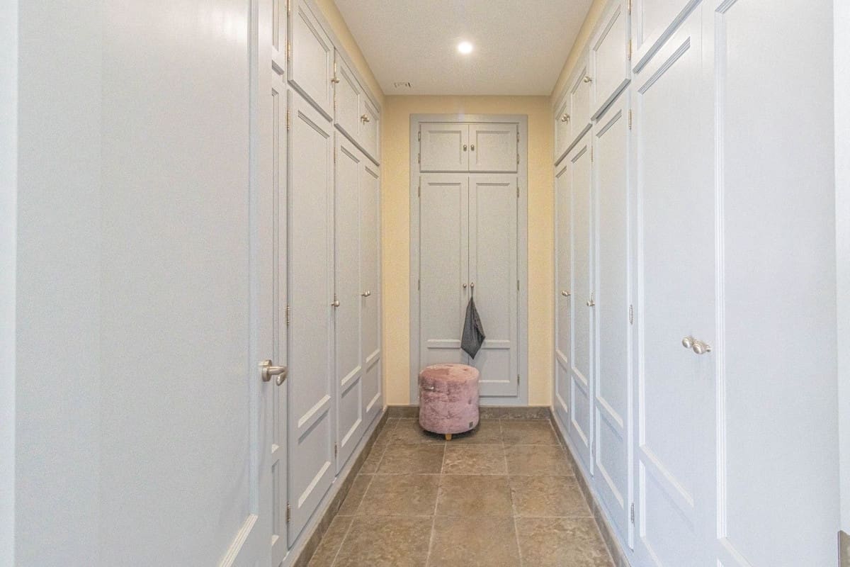 5 sypialnia Willa na sprzedaż w Sotogrande z basenem garażem - 2 450 000 € (Ref: 9371474)