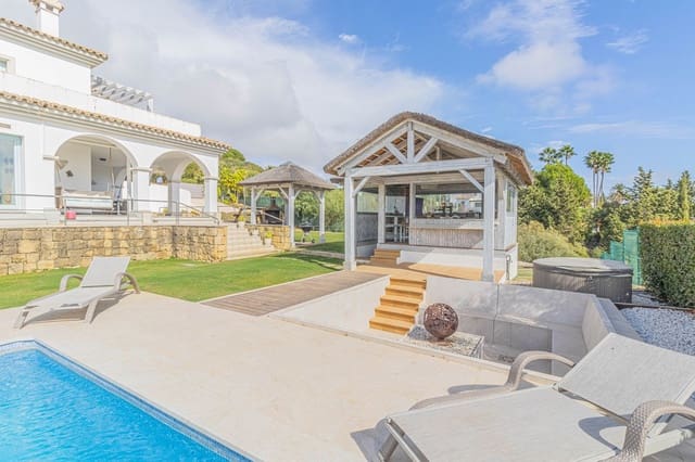 5 sypialnia Willa na sprzedaż w Sotogrande, San Roque z basenem garażem - 2 450 000 € (Ref: 9371474)