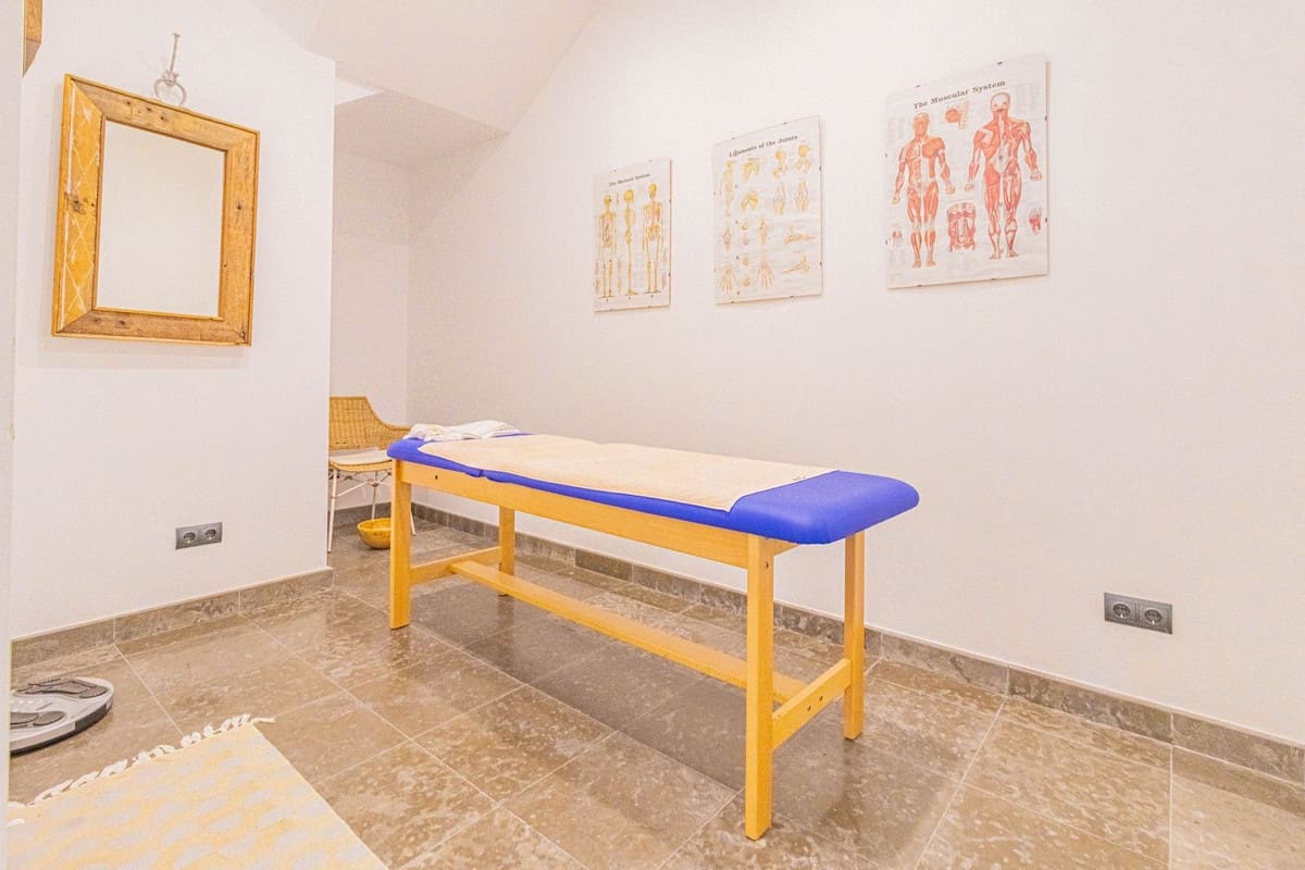 5 sypialnia Willa na sprzedaż w Sotogrande z basenem garażem - 2 450 000 € (Ref: 9371474)