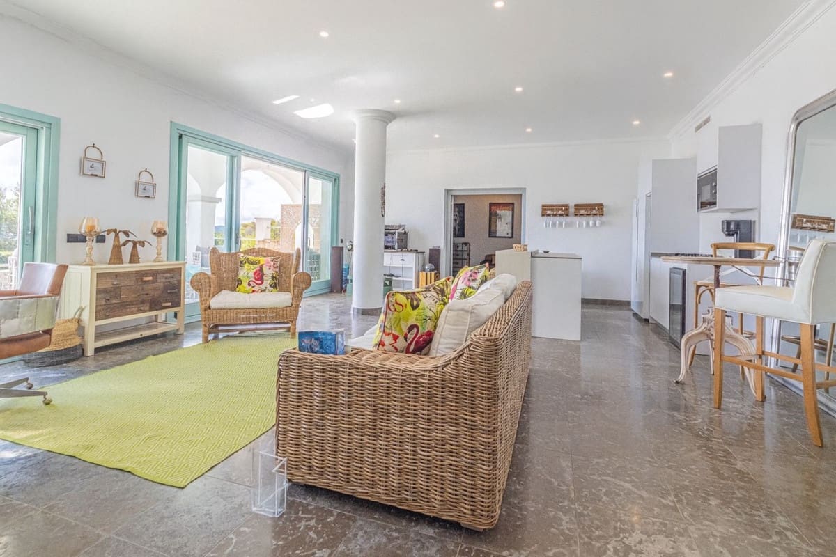 5 sypialnia Willa na sprzedaż w Sotogrande z basenem garażem - 2 450 000 € (Ref: 9371474)