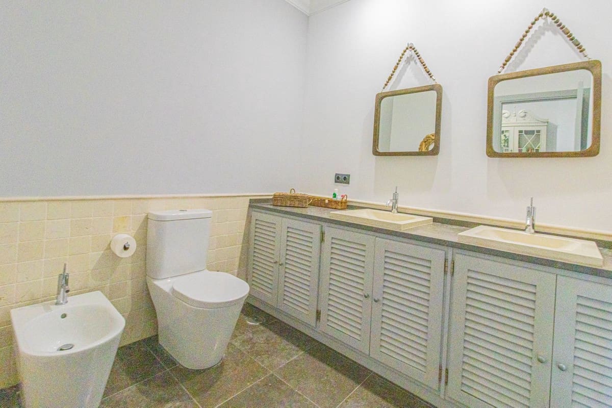 5 sypialnia Willa na sprzedaż w Sotogrande z basenem garażem - 2 450 000 € (Ref: 9371474)