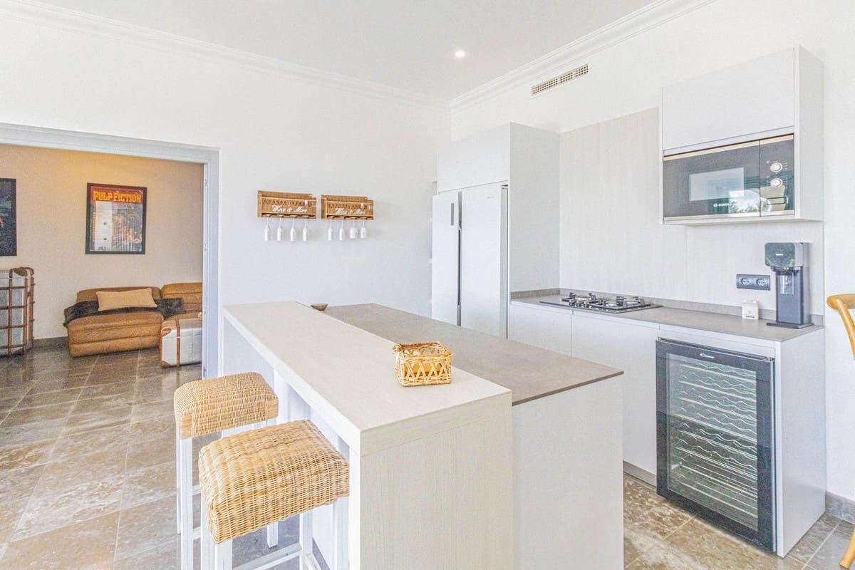 5 sypialnia Willa na sprzedaż w Sotogrande z basenem garażem - 2 450 000 € (Ref: 9371474)