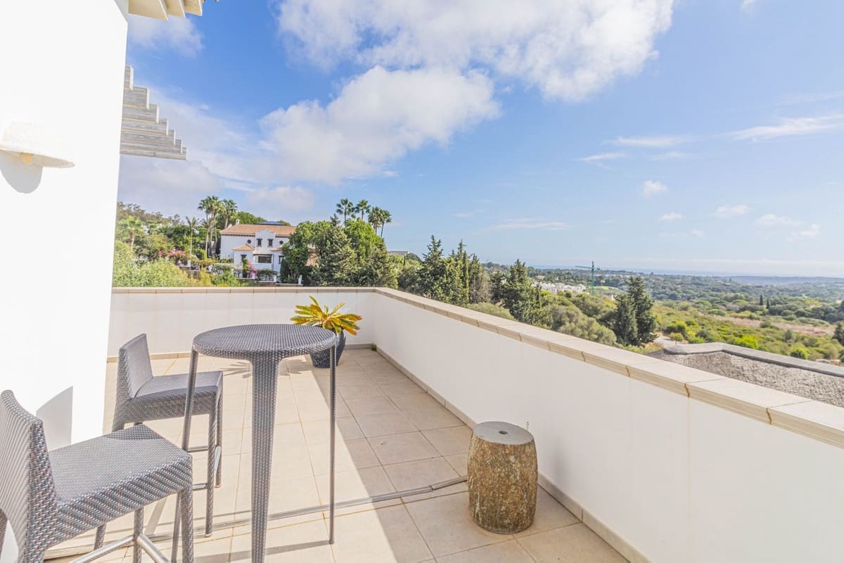 5 sypialnia Willa na sprzedaż w Sotogrande z basenem garażem - 2 450 000 € (Ref: 9371474)