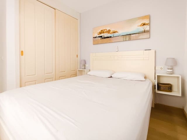 1 bedroom Studio for rent in La Alcaidesa with pool garage - € 850 (Ref: 9383955)