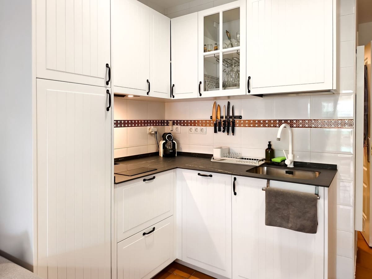 1 camera da letto Monolocale da affittare in La Alcaidesa con piscina garage - 850 € (Rif: 9383955)