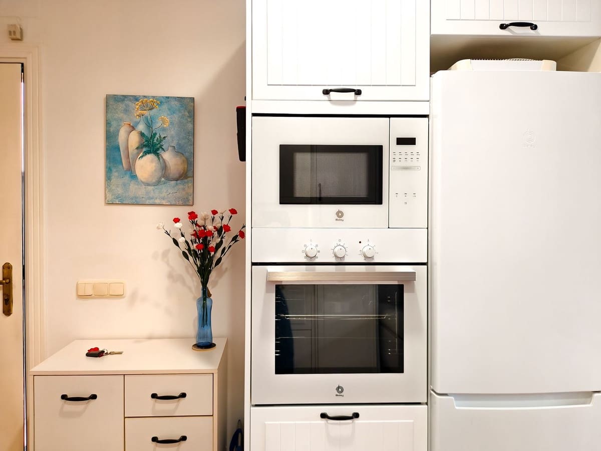 1 camera da letto Monolocale da affittare in La Alcaidesa con piscina garage - 850 € (Rif: 9383955)