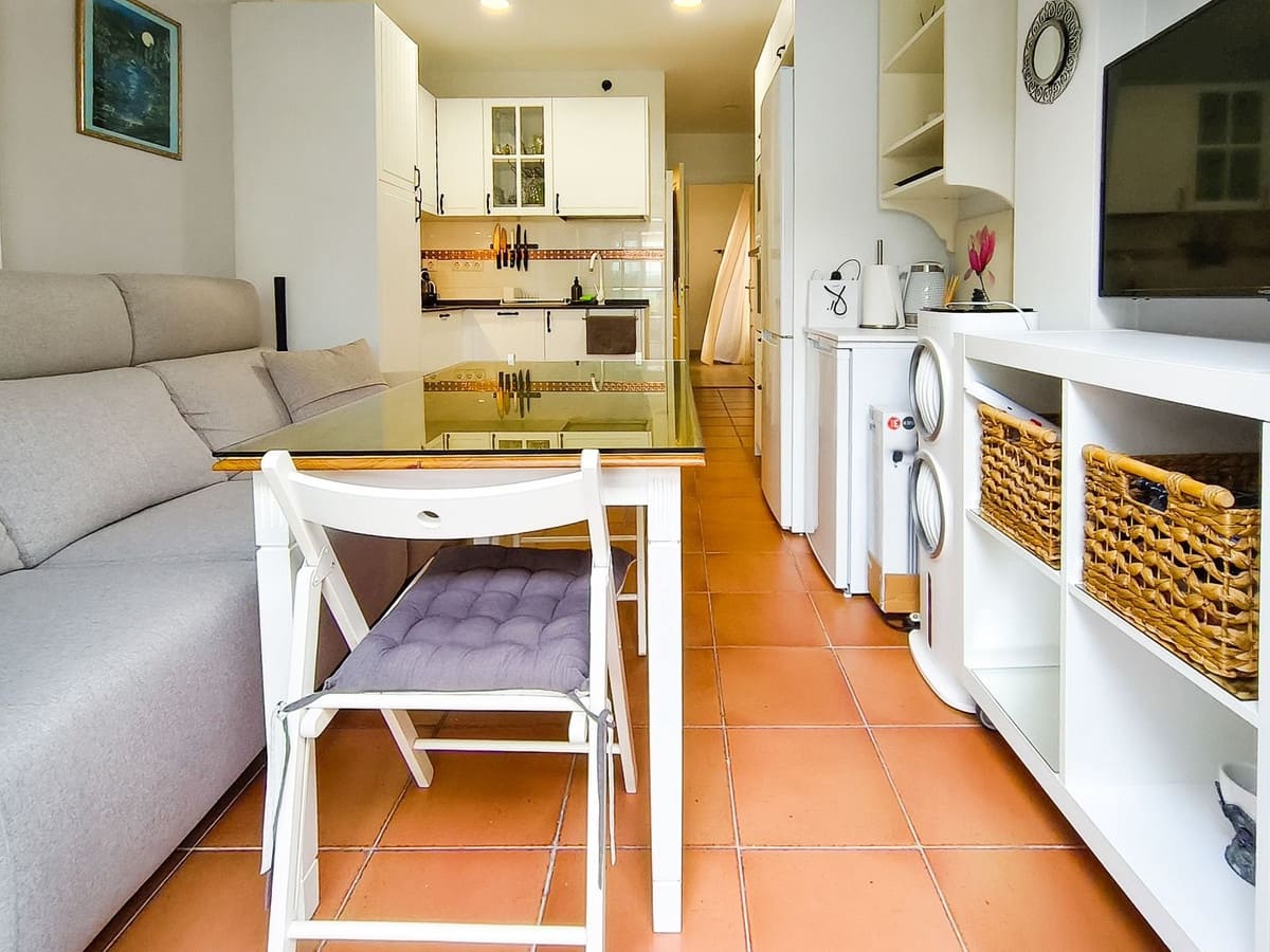 1 camera da letto Monolocale da affittare in La Alcaidesa con piscina garage - 850 € (Rif: 9383955)