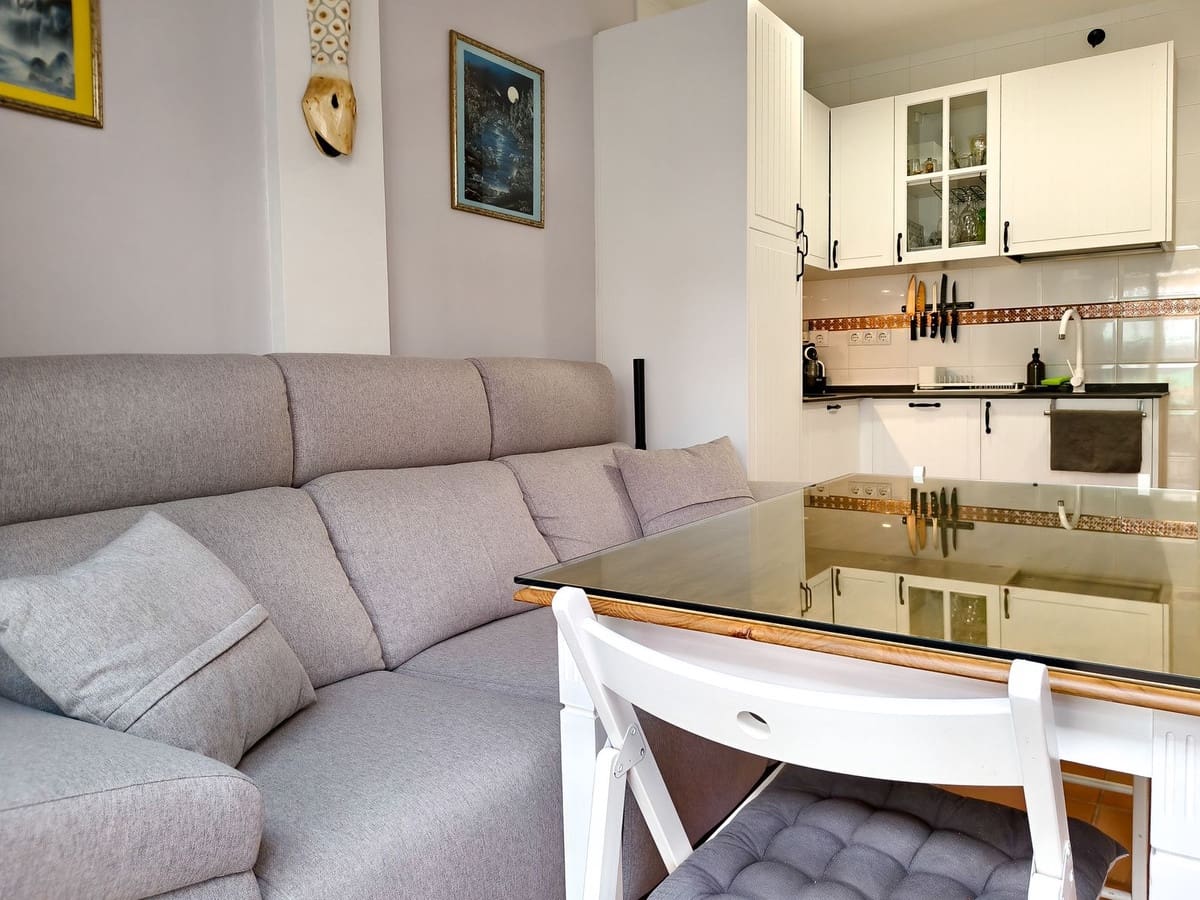 1 camera da letto Monolocale da affittare in La Alcaidesa con piscina garage - 850 € (Rif: 9383955)