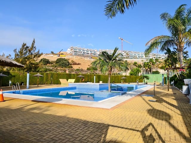 1 bedroom Studio for rent in La Alcaidesa with pool garage - € 850 (Ref: 9383955)