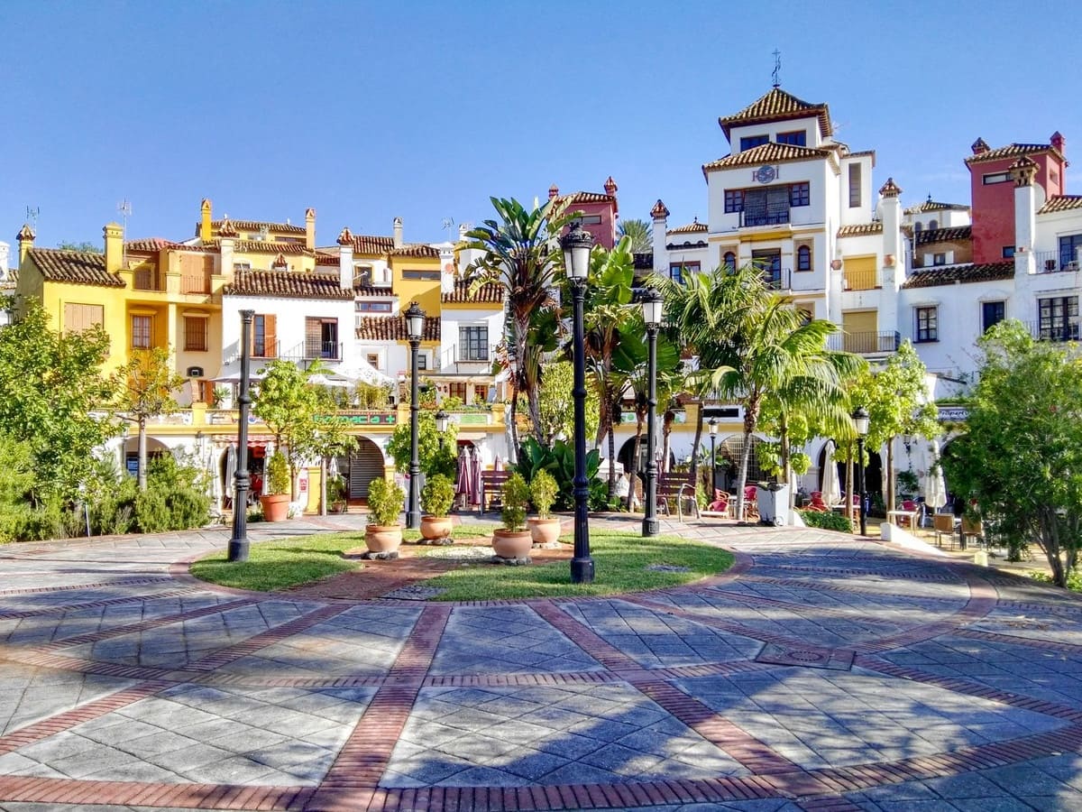 1 camera da letto Monolocale da affittare in La Alcaidesa con piscina garage - 850 € (Rif: 9383955)