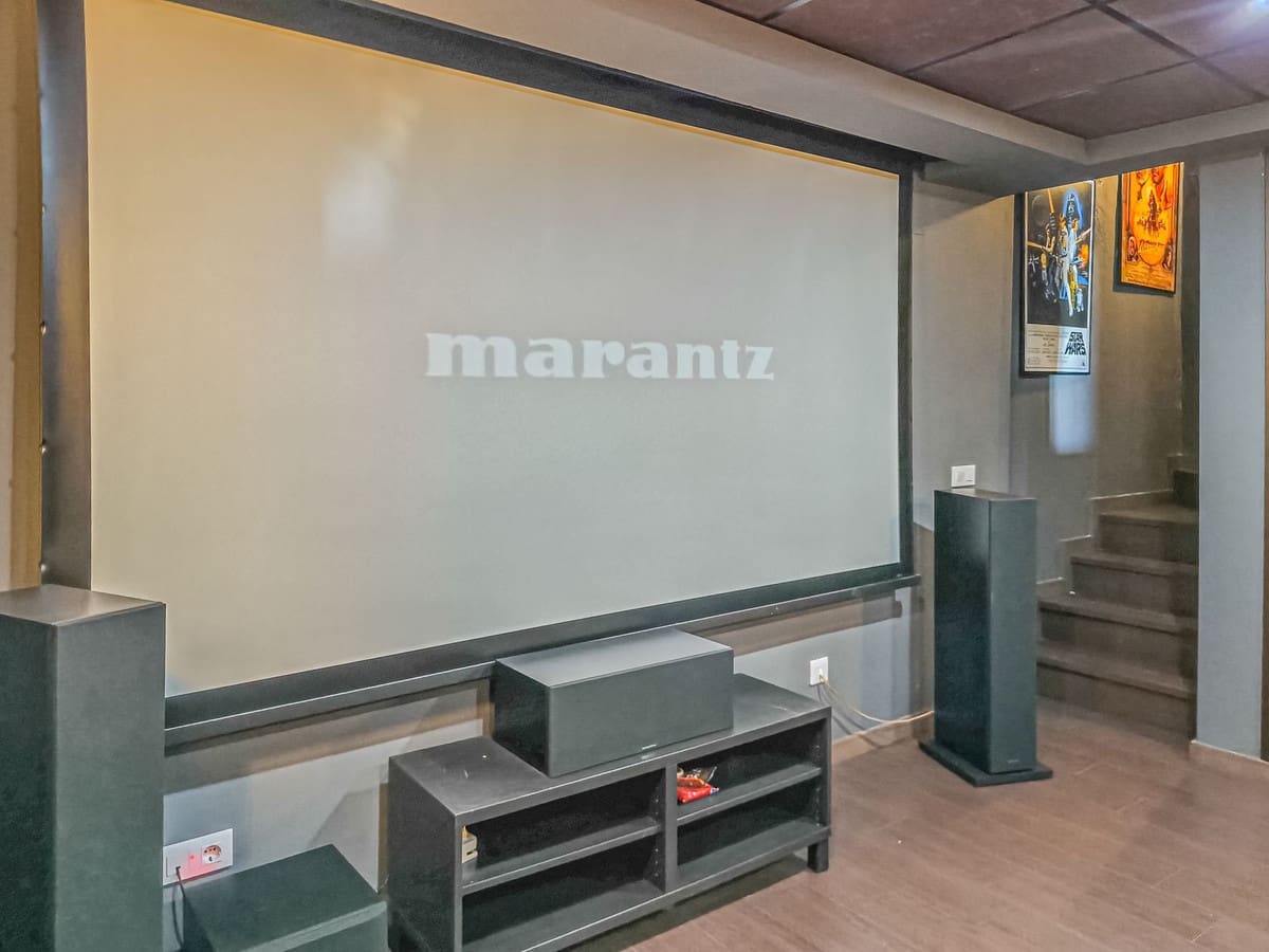 4 soveværelse Villa til salg i La Alcaidesa med swimmingpool garage - € 760.000 (Ref: 9394084)