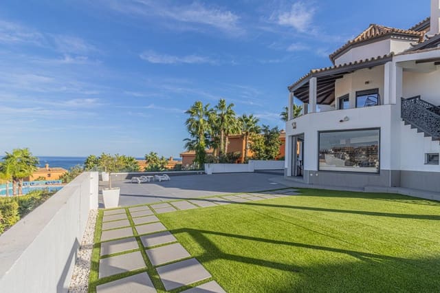 4 slaapkamer Villa te koop in La Alcaidesa met zwembad garage - € 760.000 (Ref: 9394084)