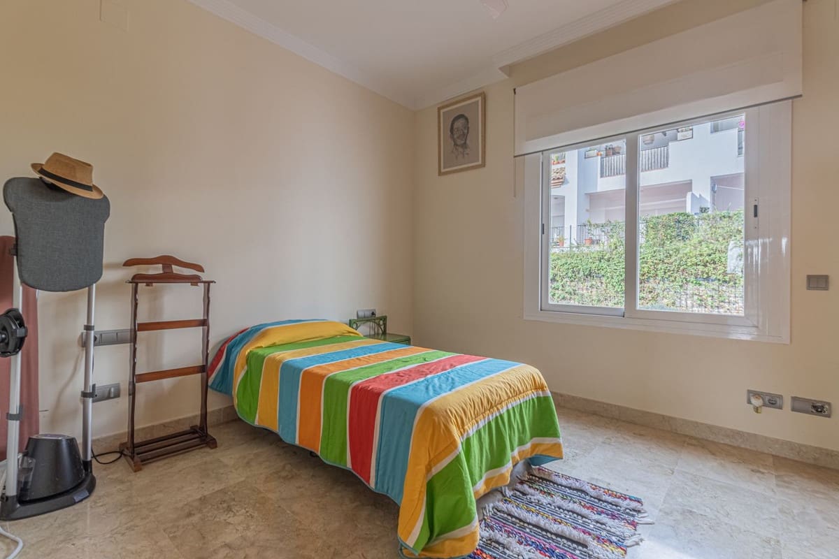 2 quarto Apartamento para venda em La Alcaidesa com piscina garagem - 285 000 € (Ref: 9454767)