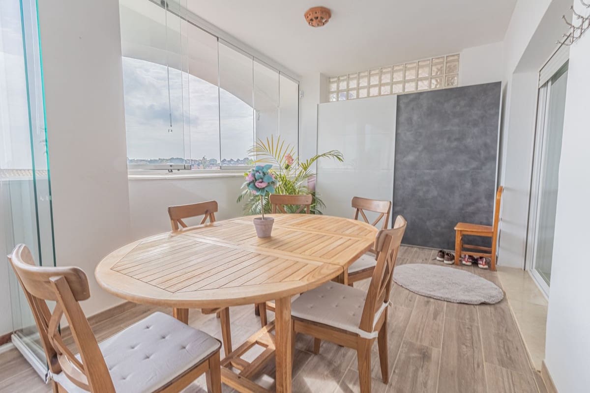 2 quarto Apartamento para venda em La Alcaidesa com piscina garagem - 285 000 € (Ref: 9454767)