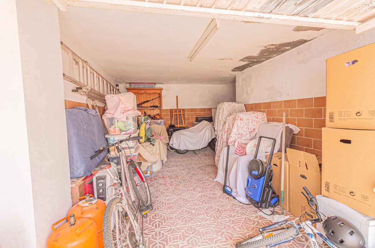 4 slaapkamer Villa te koop in Pueblo Nuevo de Guadiaro - € 550.000 (Ref: 9492686)