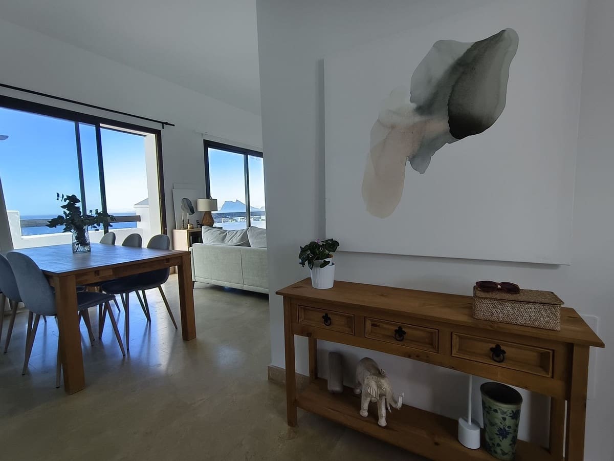 3 bedroom Penthouse for sale in La Alcaidesa with pool garage - € 715,000 (Ref: 9501781)