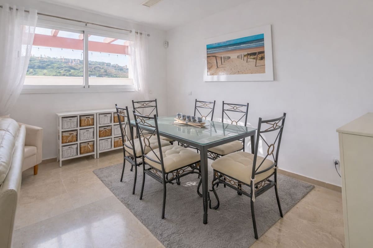 2 bedroom Penthouse for sale in La Alcaidesa with pool garage - € 350,000 (Ref: 9503179)