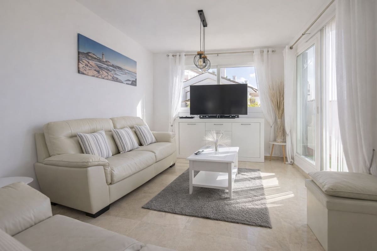 2 chambre Penthouse à vendre à La Alcaidesa avec piscine garage - 350 000 € (Ref: 9503179)