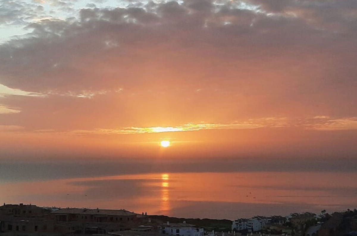 2 chambre Penthouse à vendre à La Alcaidesa avec piscine garage - 375 000 € (Ref: 9516384)