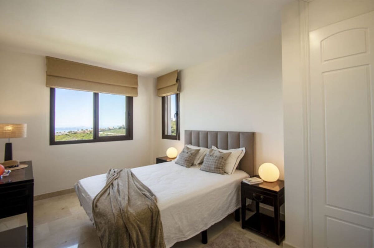 2 bedroom Apartment for sale in La Alcaidesa with pool garage - € 375,000 (Ref: 9516384)