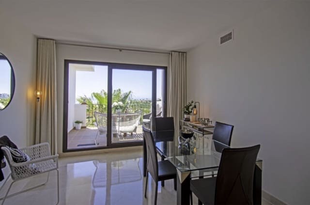 Apartamento de 2 habitaciones en La Alcaidesa en venta con piscina garaje - 375.000 € (Ref: 9516384)