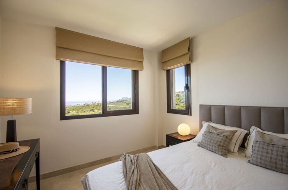 2 Zimmer Apartment zu verkaufen in La Alcaidesa mit Pool Garage - 325.000 € (Ref: 9516384)