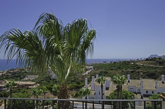 2 Zimmer Apartment zu verkaufen in La Alcaidesa mit Pool Garage - 325.000 € (Ref: 9516384)