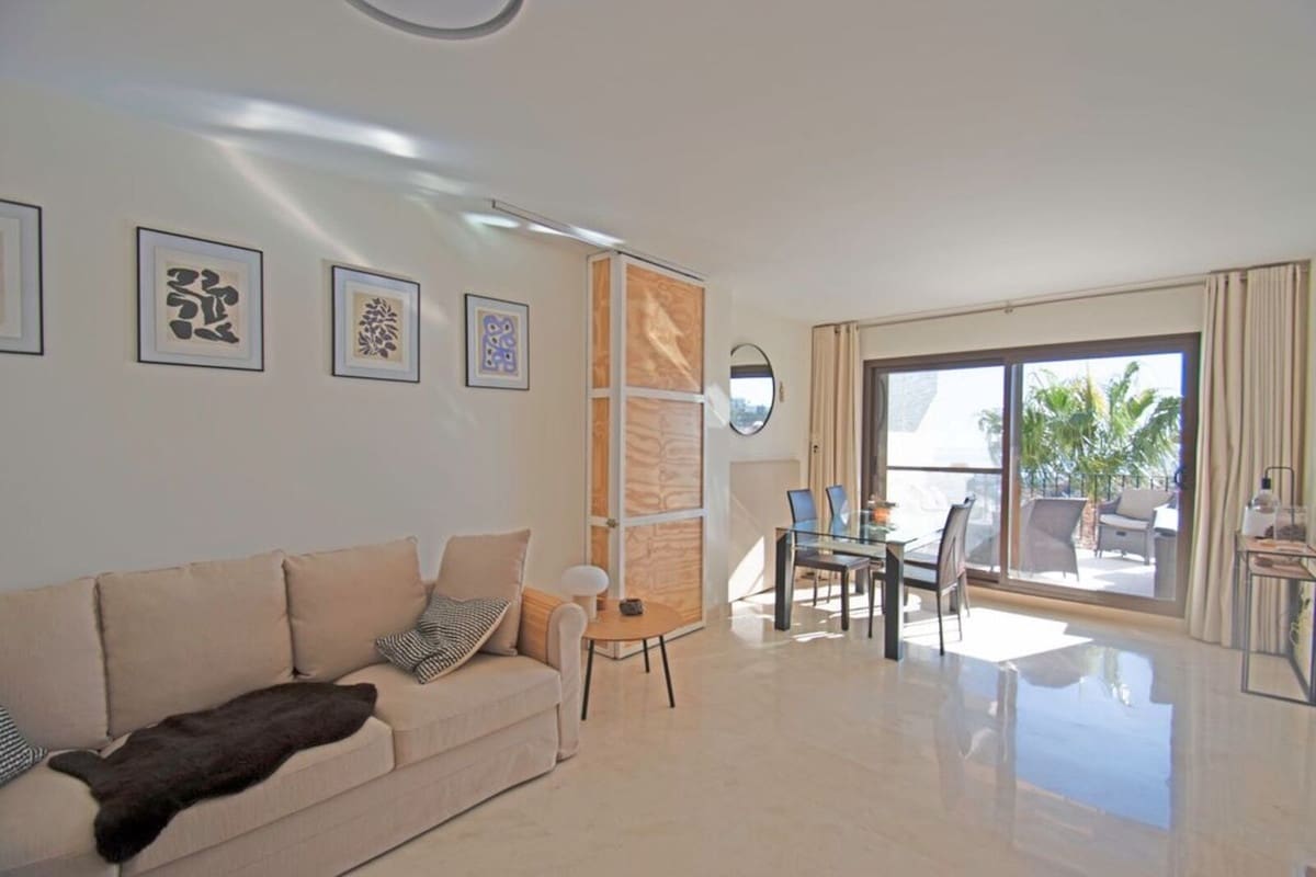 2 bedroom Apartment for sale in La Alcaidesa with pool garage - € 325,000 (Ref: 9516384)
