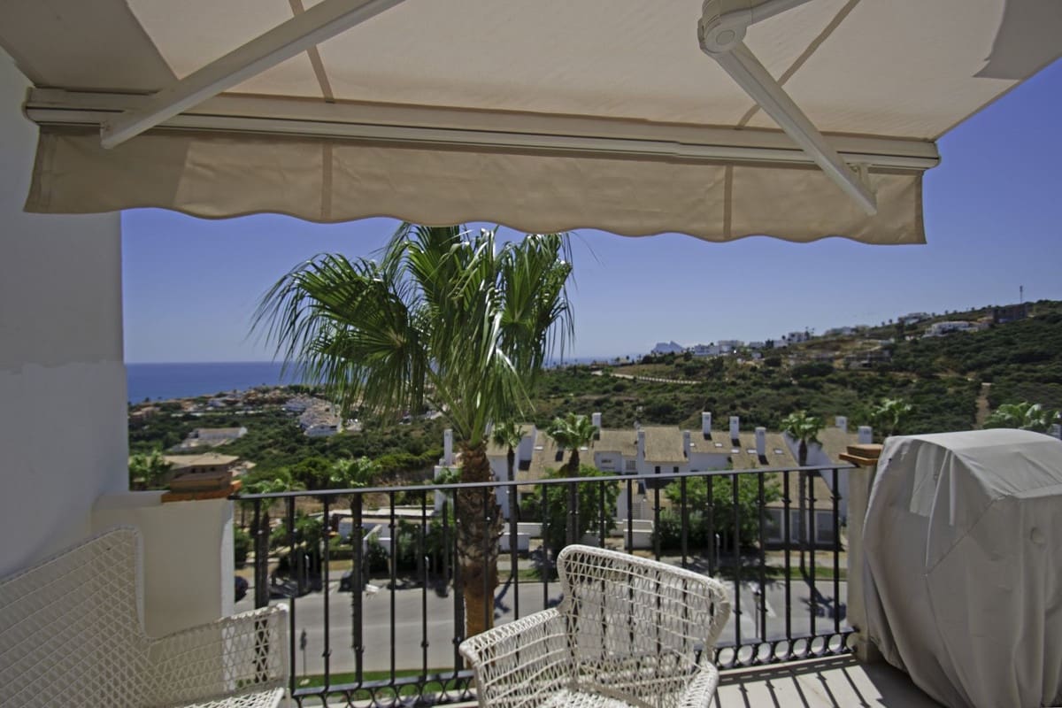 2 bedroom Apartment for sale in La Alcaidesa with pool garage - € 325,000 (Ref: 9516384)