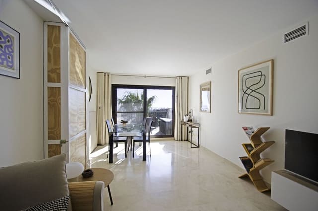 2 slaapkamer Appartement te koop in La Alcaidesa met zwembad garage - € 325.000 (Ref: 9516384)