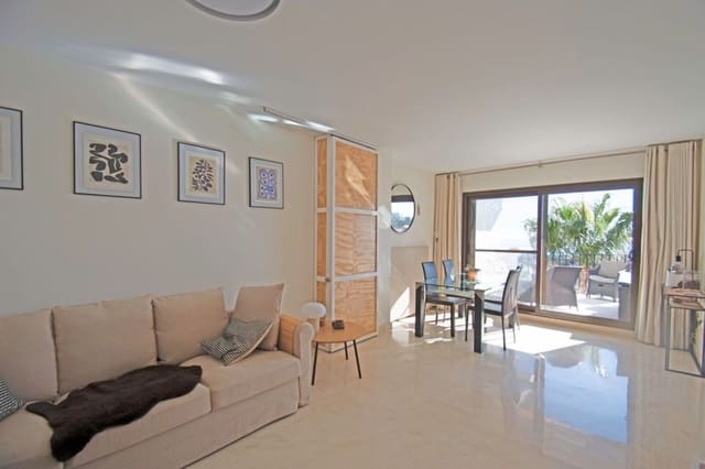 2 slaapkamer Appartement te koop in La Alcaidesa met zwembad garage - € 325.000 (Ref: 9516384)