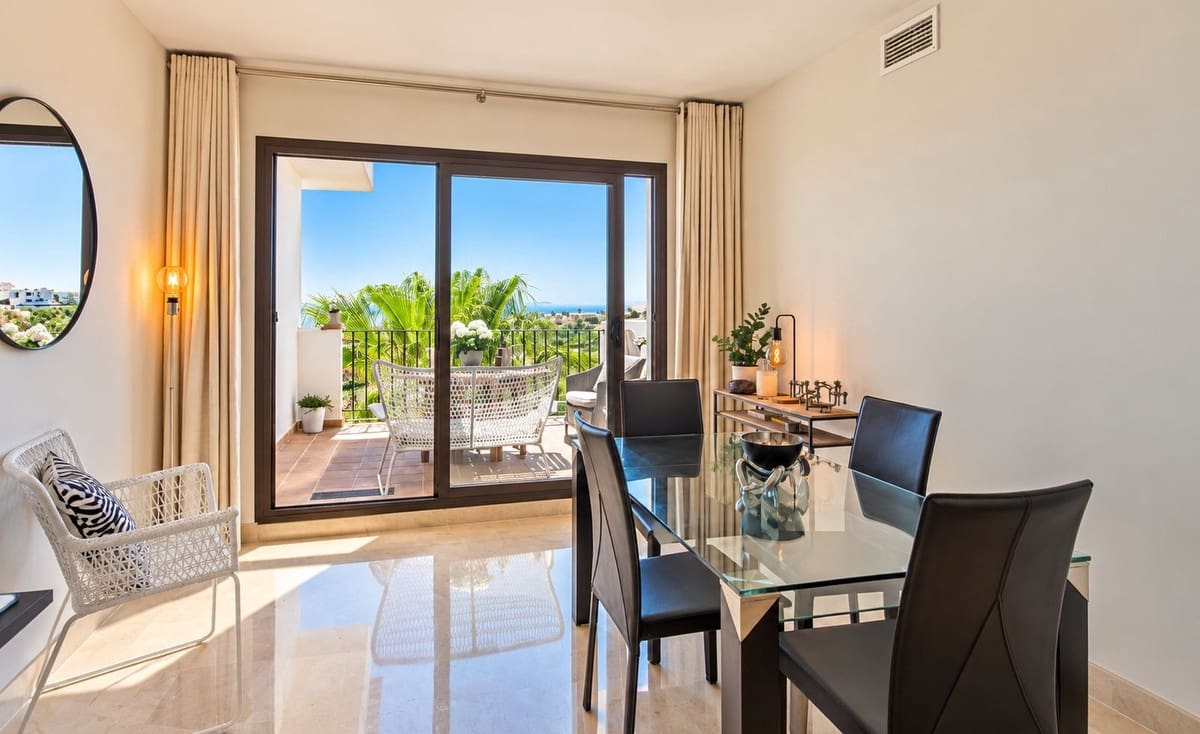 2 Zimmer Apartment zu verkaufen in La Alcaidesa mit Pool Garage - 325.000 € (Ref: 9516384)