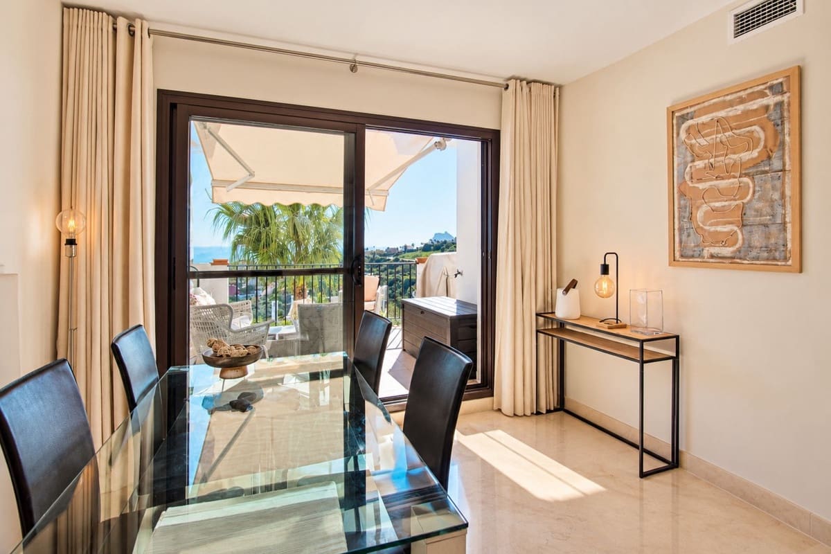 2 Zimmer Apartment zu verkaufen in La Alcaidesa mit Pool Garage - 325.000 € (Ref: 9516384)
