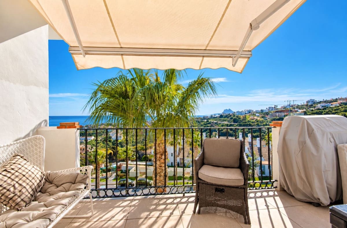 2 Zimmer Apartment zu verkaufen in La Alcaidesa mit Pool Garage - 325.000 € (Ref: 9516384)