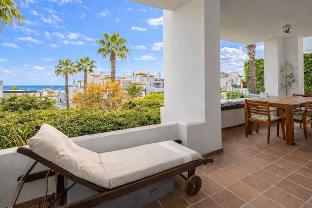 2 soverom Strandleiligheter til salgs i La Alcaidesa med svømmebasseng garasje - € 345 000 (Ref: 9518032)