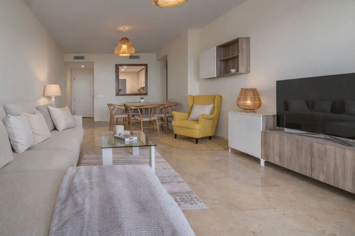 2 bedroom Beach Apartment for sale in La Alcaidesa with pool garage - € 325,000 (Ref: 9518032)