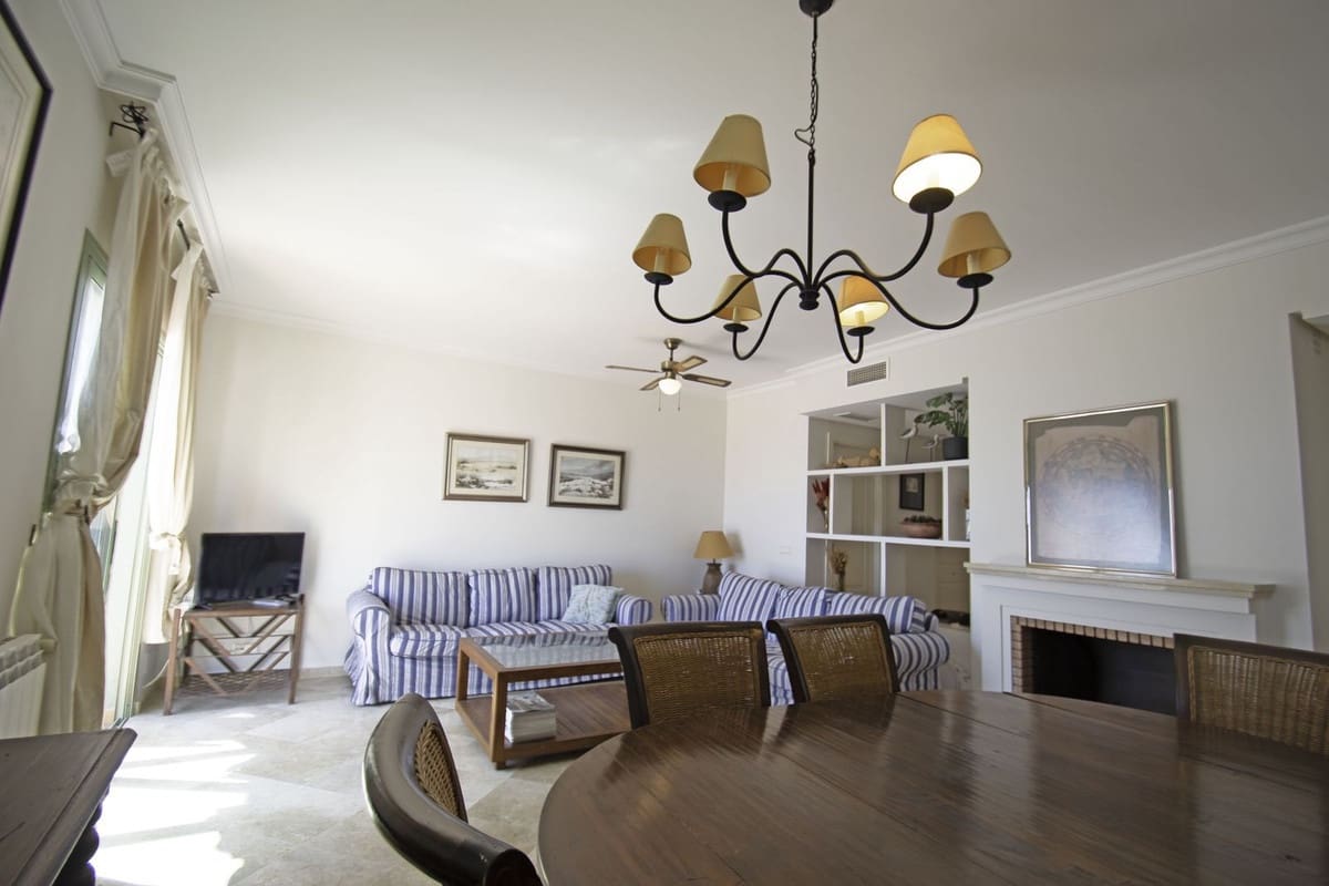2 soverom Strandleiligheter til salgs i La Alcaidesa med svømmebasseng garasje - € 475 000 (Ref: 9580141)