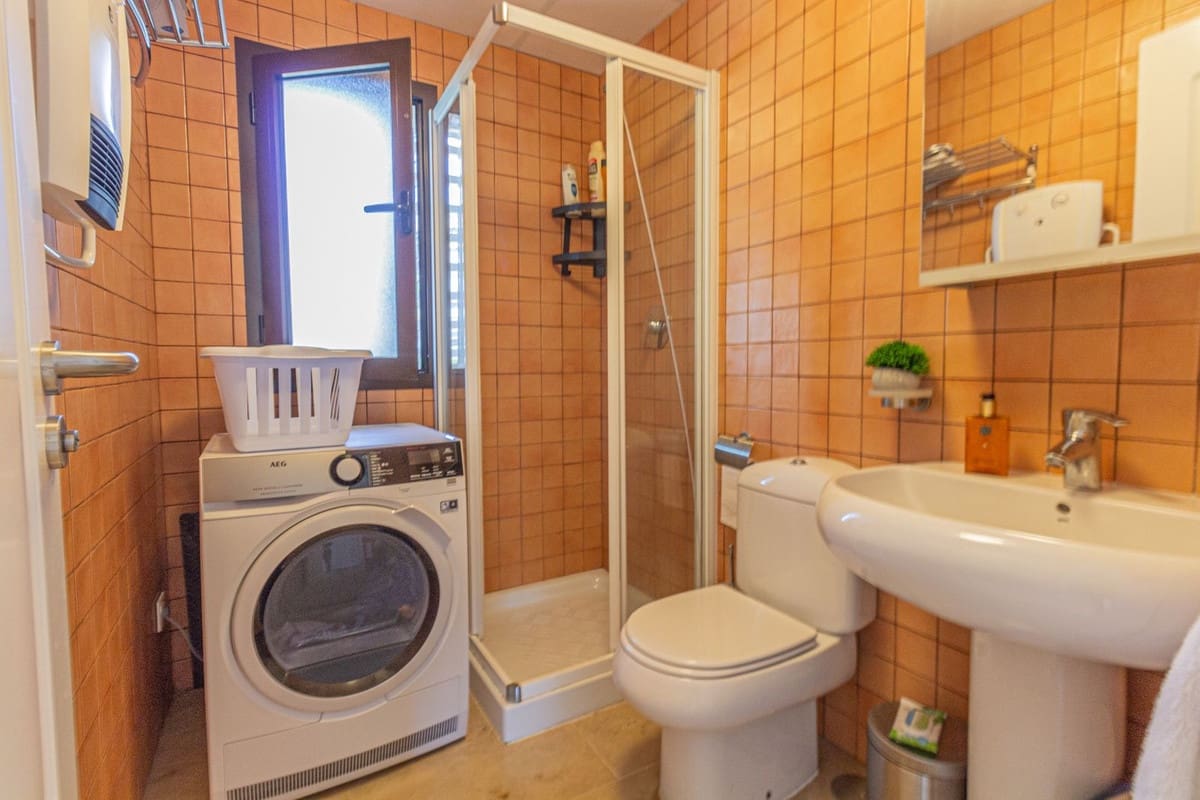 2 bedroom Penthouse for rent in La Alcaidesa with pool garage - € 1,300 (Ref: 9584685)