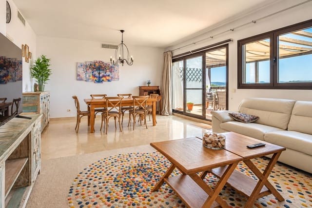 2 soverom Penthouse til leie i La Alcaidesa med svømmebasseng garasje - € 1 350 (Ref: 9584685)