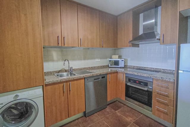 2 soverom Leilighet til leie i La Alcaidesa med svømmebasseng garasje - € 1 000 (Ref: 9642177)