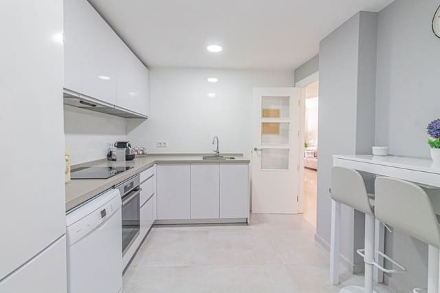 2 bedroom Terraced Villa for rent in La Alcaidesa with pool garage - € 1,800 (Ref: 9646337)