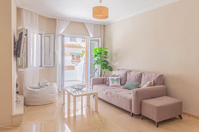 2 bedroom Terraced Villa for rent in La Alcaidesa with pool garage - € 1,800 (Ref: 9646337)